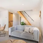 Coastal Zilt Nyaraló