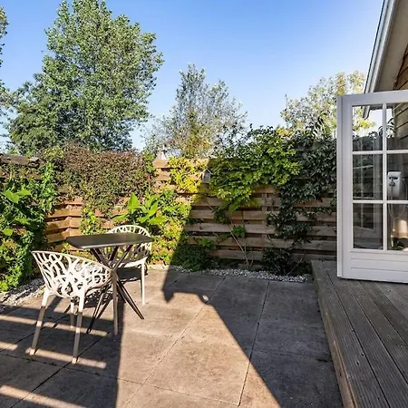 Nyaraló Coastal Zilt